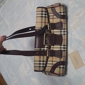 💯 Authentic Burberry Haymarket Check Satchel